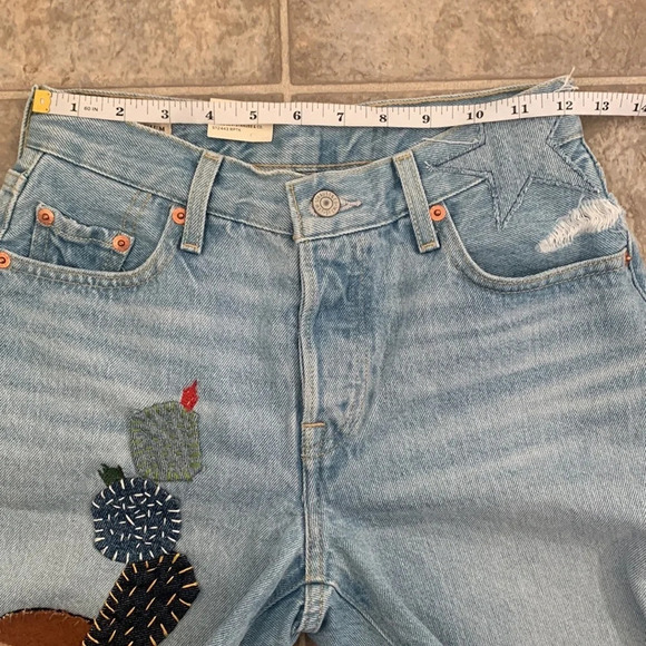 Levi’s 501 90’s embroidered short raw hem size 23 - Picture 10 of 11